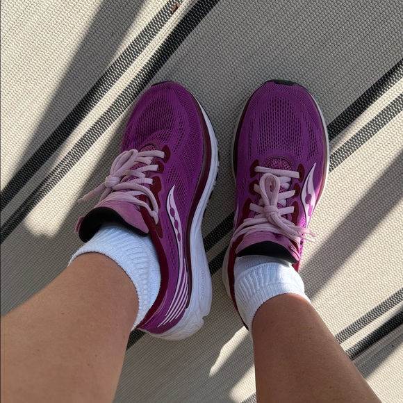 Saucony Women's Purple and Pink Athletic Shoes - Picture 5 of 6